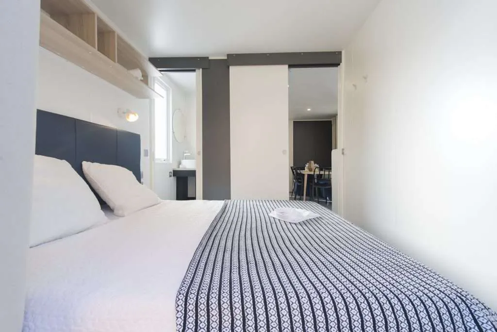 CAMERA-MATRIMONIALE-E-SALA-DELUXE-1024x684